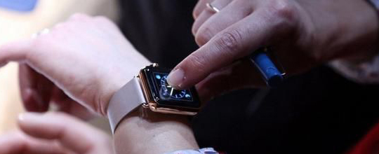 Apple Watch二代再曝：配OLED显示屏